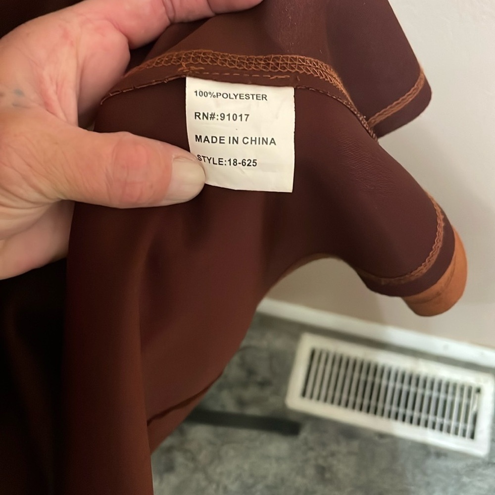 Solitaire Tan Trench type jacket Minimalist Design - Picture 8 of 9